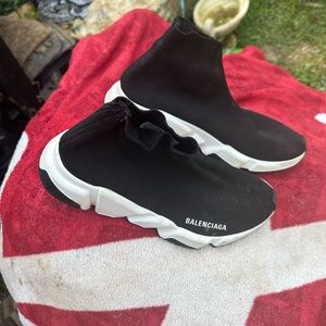 Balenciaga tennis shoe hardly worn